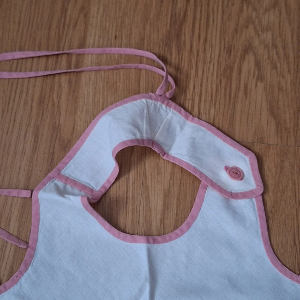 Vintage kitten baby bib EUC